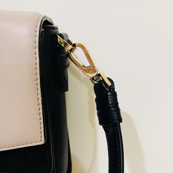 Kate Spade Lilac CrossBody Purse (8" H x 10.5" W x 3" D) - Picture 3 of 15